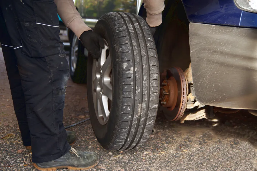 The Benefits Of Professional Mobile Tire Replacement Services Memphis, TN